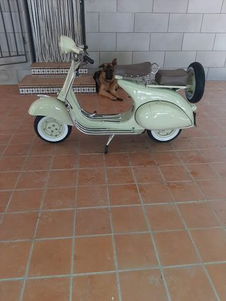 Vespa clásica  125N (1955)