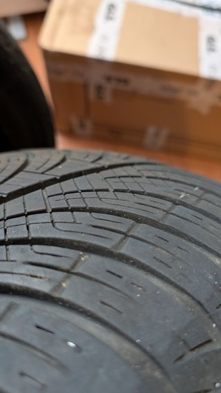 Neumáticos 215/55 R18 2 ud.