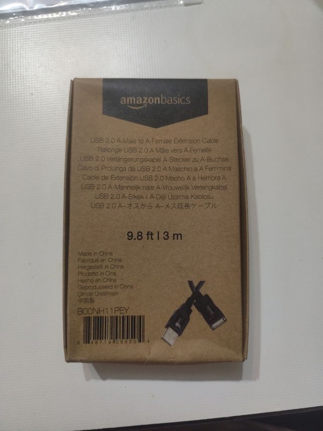 Cable USB 2.0 AmazonBasics - 3m Sin abrir.