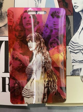 Taylor Swift Eras Tour VIP Merchandising completo