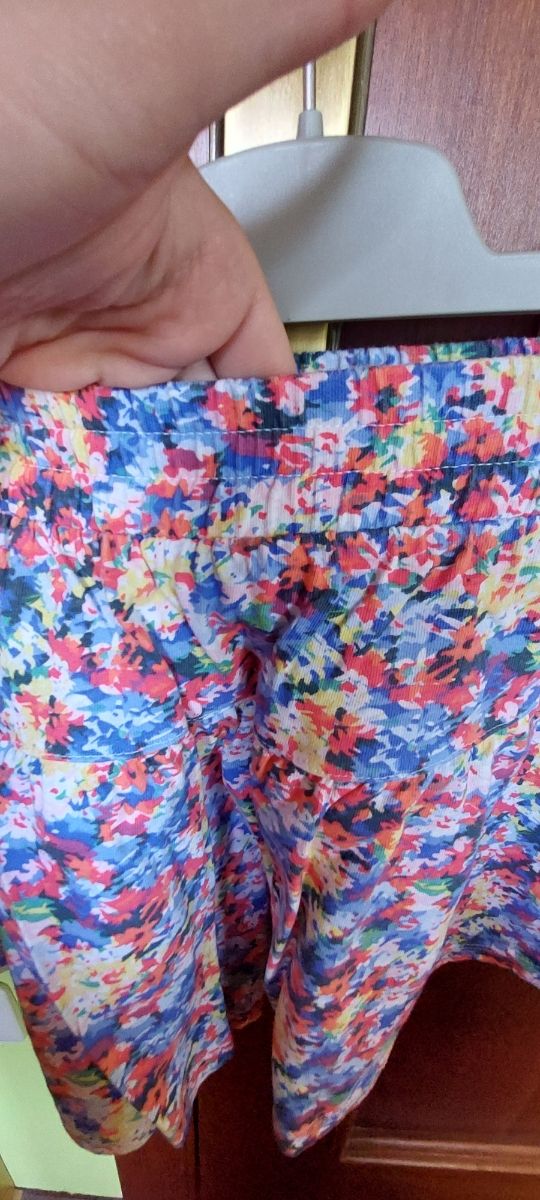 Falda corta de flores. Talla M.