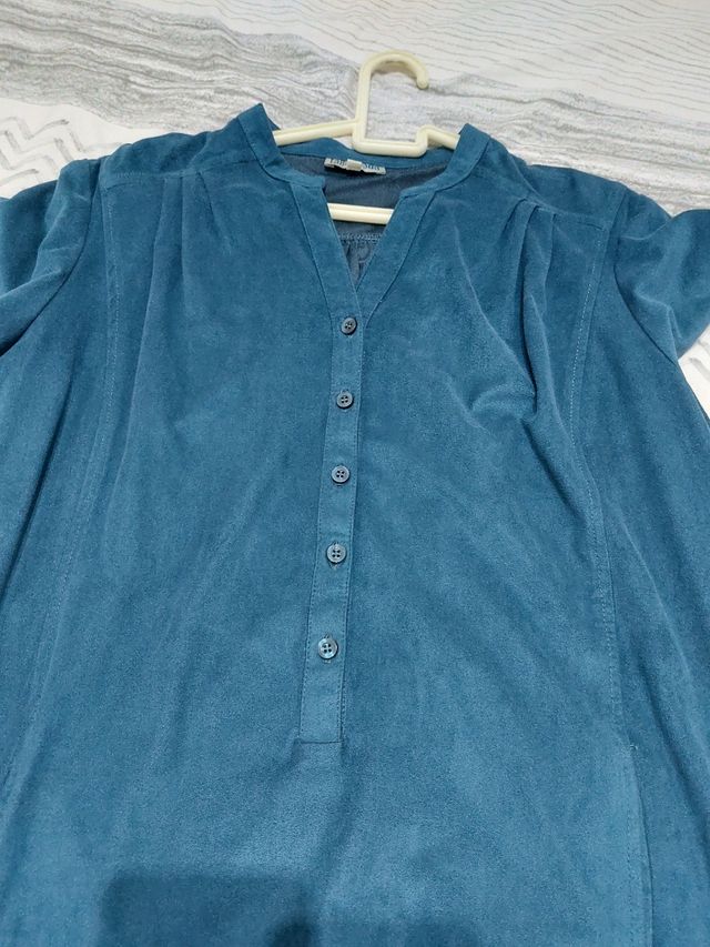 Vestido sin mangas, ideal con algo ligero debajo