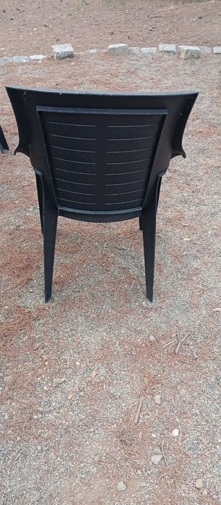 Silla jardín negra plástico