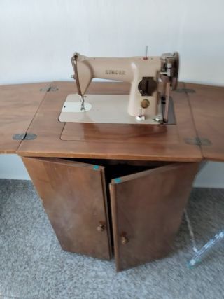 Máquina de coser Singer antigua