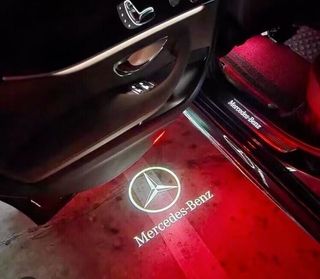 MERCEDES BENZ LUZ CORTESÍA LOGO MERCEDES