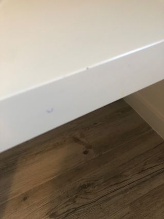Escritorio IKEA PAHL blanco-rosa