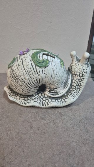 Simpaticissima lumaca salvadanaio