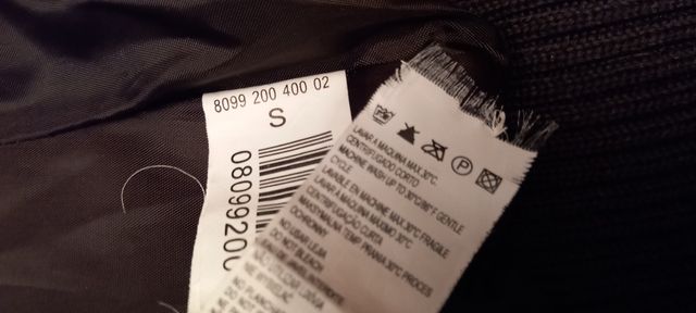 Chaleco marrón con capucha