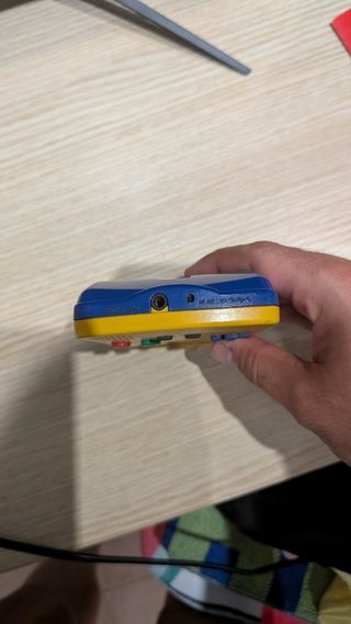 Game Boy Color Pikachu - Amarillo