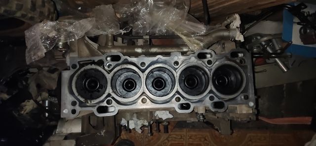 Motor Volvo 5244T averiado