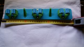 Colgador escobas, fregona y otros usos. 3+2