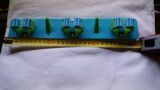 Colgador escobas, fregona y otros usos. 3+2