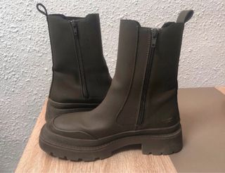 Botines con cremallera lateral color verde militar