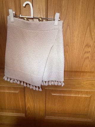 Minifalda beige tejida