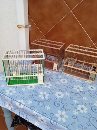 Jaulas pájaros pequeños 9€ cada una 