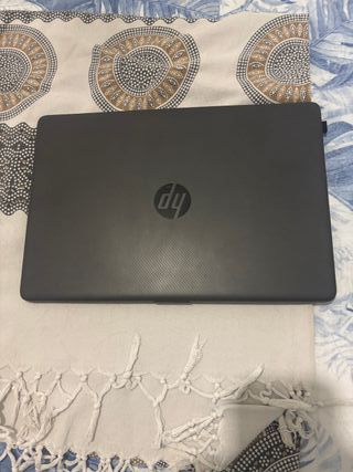 Portátil HP negro nuevo. 1TB, teclado muy cómodo