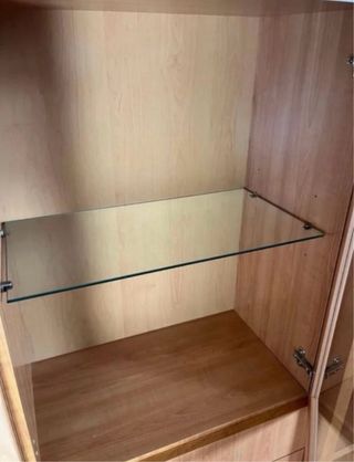 Mueble Vitrina de madera con cajones