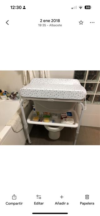 Mueble cambiador Jané con bañera