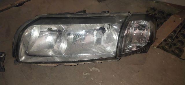 Faros Volvo