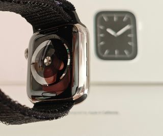 Apple Watch Series 5 GPS + Celular 40mm Acero Inox