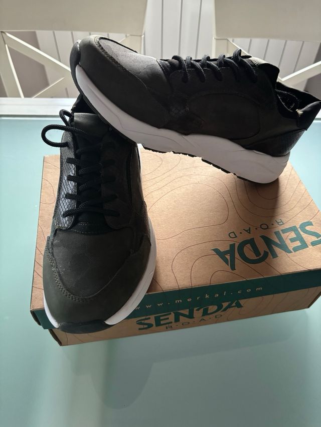Zapatillas SENDA - nuevas