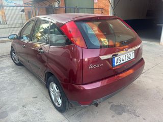 Ford Focus 1.6 100cv gasolina 