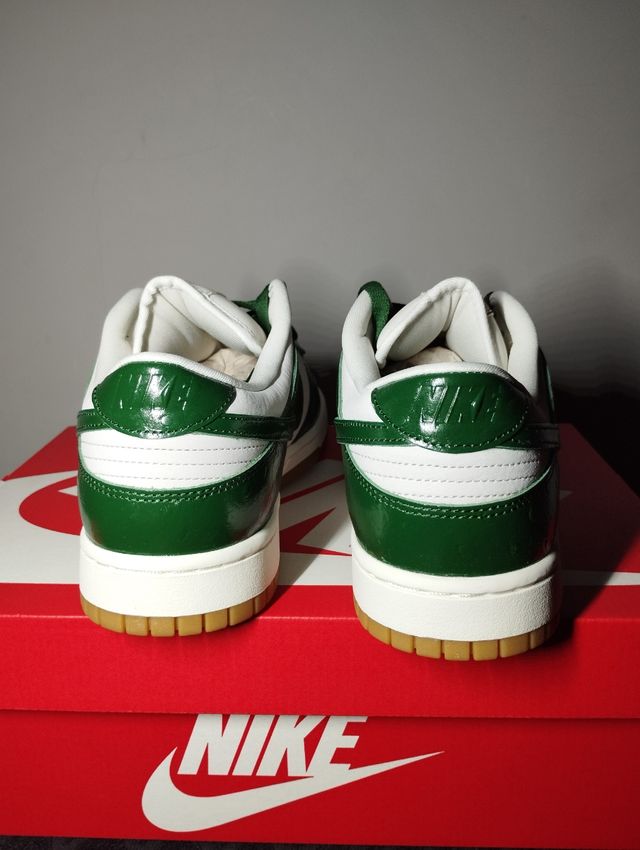 Nike Dunk Low LX "Gorge Green"