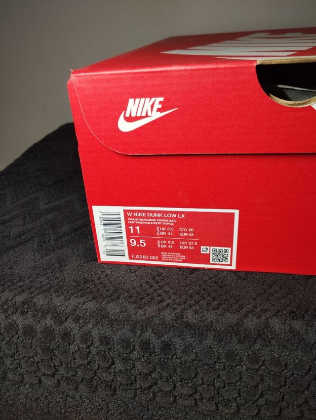 Nike Dunk Low LX "Gorge Green"