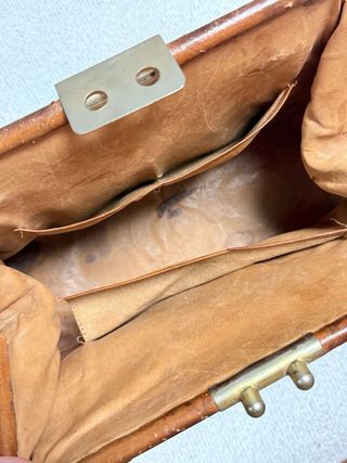 Maletín médico antiguo de piel.