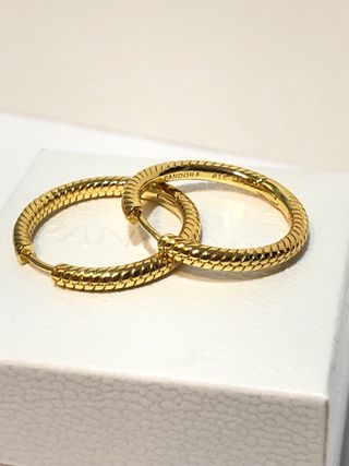 Pendientes Pandora Aro Dorado