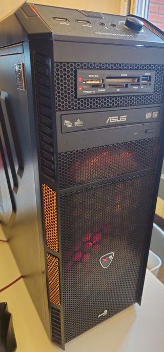 Asus XPREDATOR X1 PC Gamer