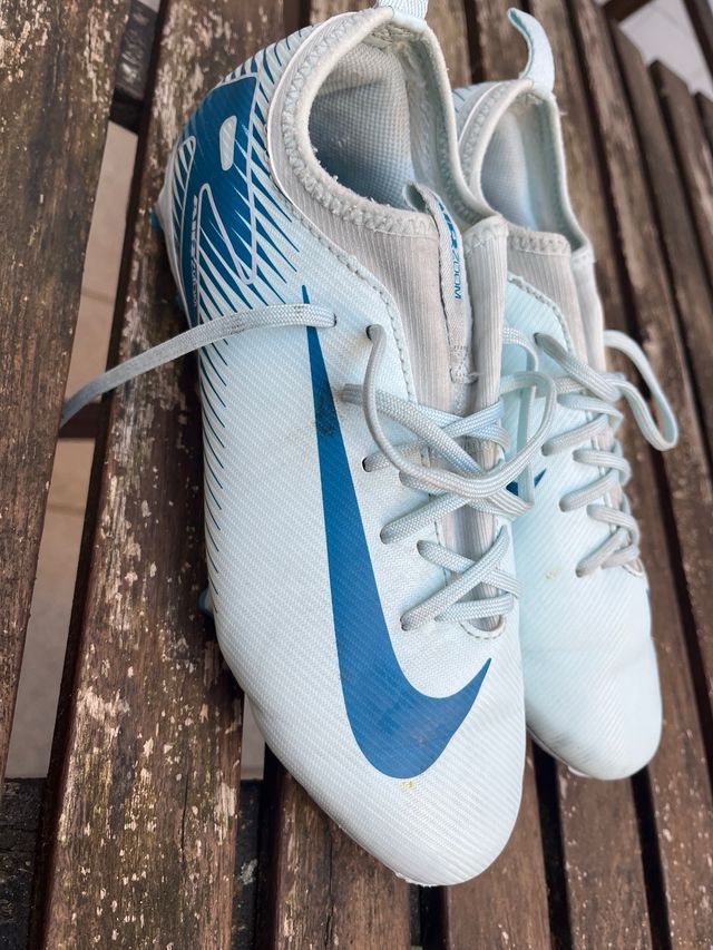 Botas fútbol Nike Air Zoom talla 36.5