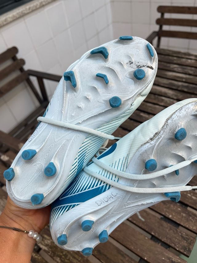 Botas fútbol Nike Air Zoom talla 36.5