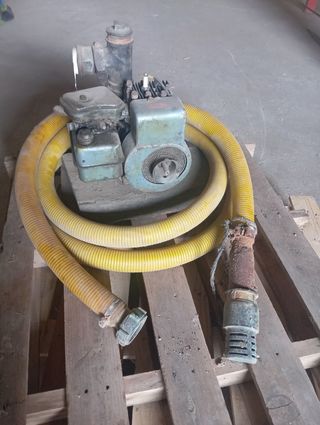 Bomba agua gasolina usada