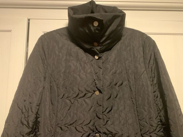 Abrigo Zara negro acolchado