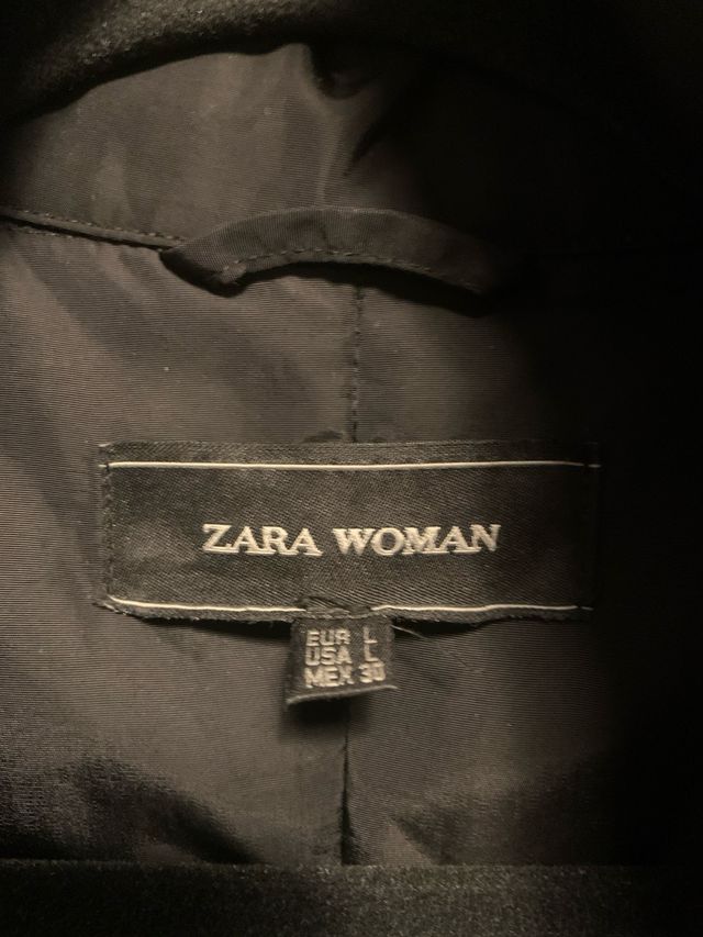 Abrigo Zara negro acolchado