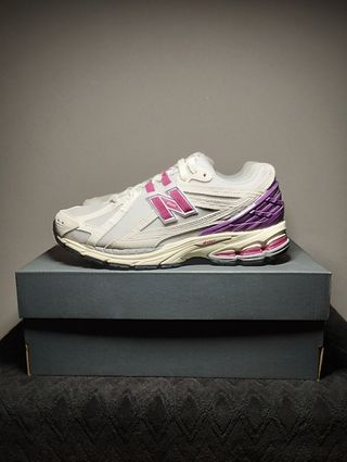 New Balance 1906R