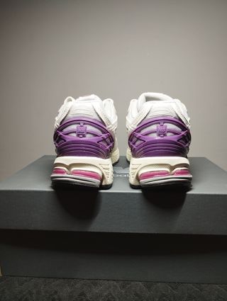 New Balance 1906R