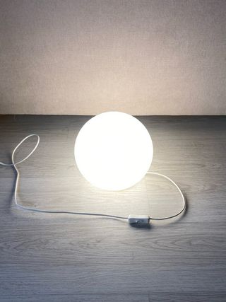 Lampara IKEA blanca