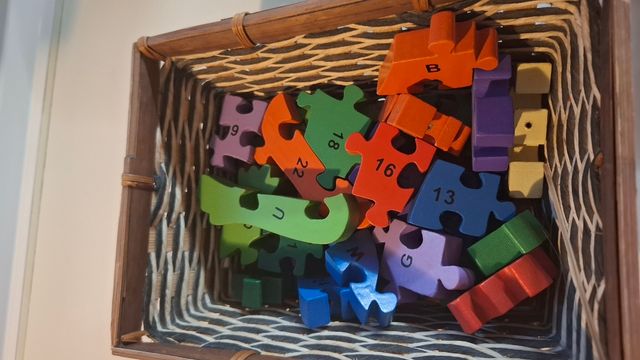 Set de juguetes de desarrollo y motricidad.