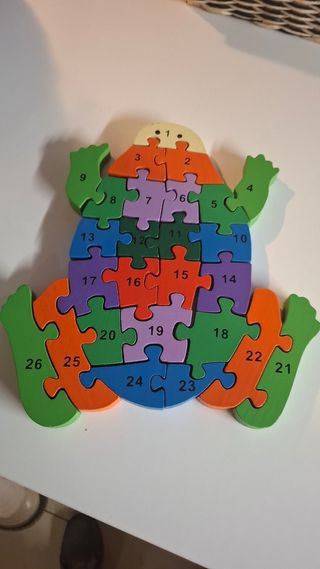 Set de juguetes de desarrollo y motricidad.