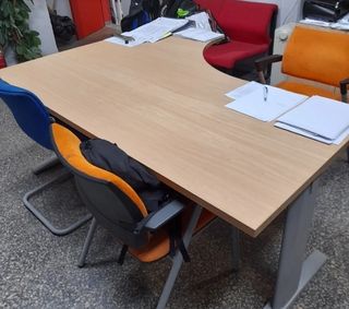 Mesa oficina - Desmontable, tablero beige