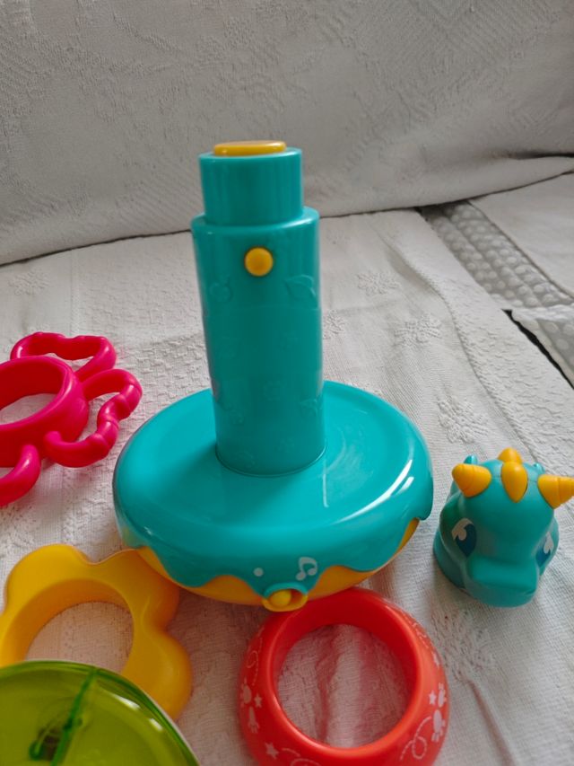 Juguete apilable bebé dragón nuevo
