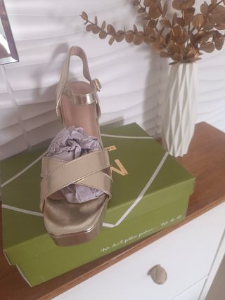Sandalias  doradas
