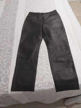 Pantalón piel negro