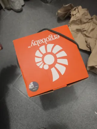 Mochila portabebés Ergobaby - Ballenas. NUEVO