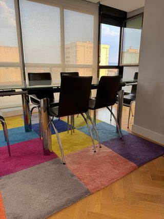 Mesa cristal extensible + 6 sillas modernas
