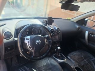 Nissan Qashqai+2 2010