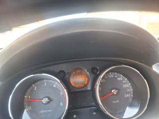 Nissan Qashqai+2 2010
