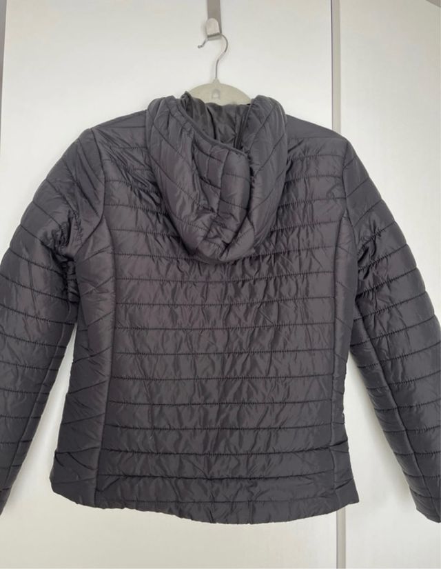 Chaqueta acolchada negra